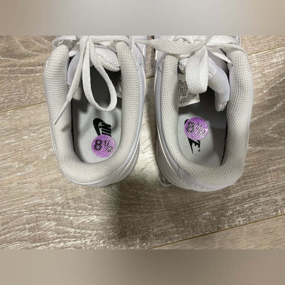 White Nike Air Force Ones, Very Good Condition only worn once - Picture 3 of 4